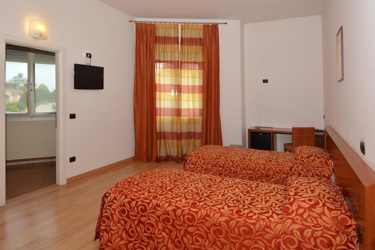 Hotel Eolo Sermide Ngoại thất bức ảnh