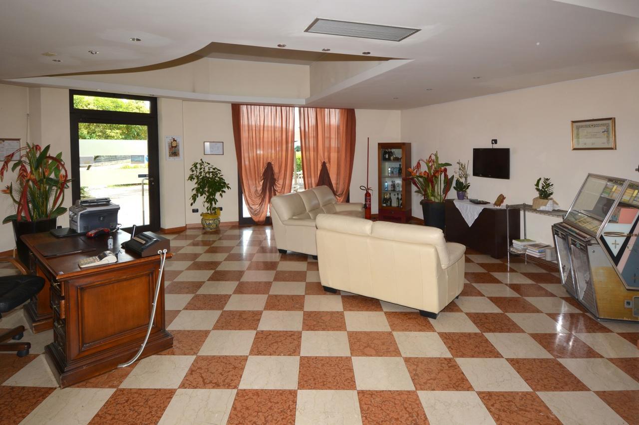 Hotel Eolo Sermide Ngoại thất bức ảnh